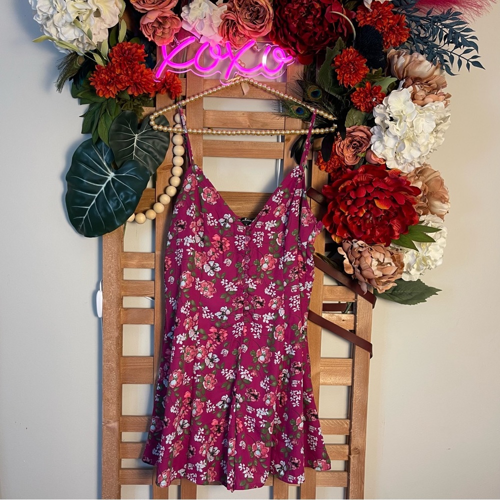Lulu’s Always Abloom Magenta Floral Print Button Front Swing Romper Size Large